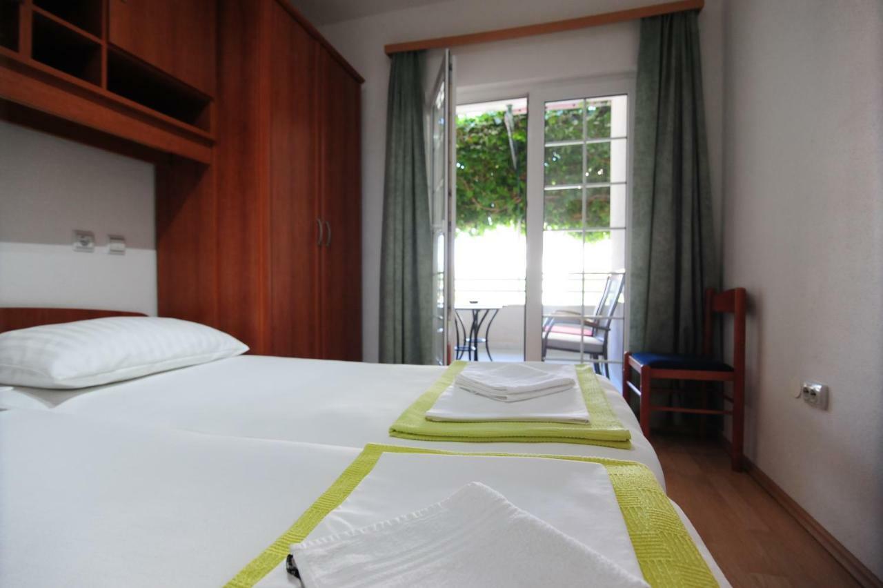 Milic Apartments Makarska Exterior foto
